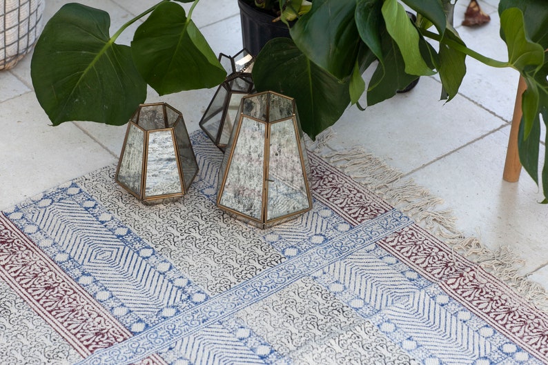 Hand Woven Dhurrie Rug: 4x6 Red & Blue Floral Cotton Area Rug