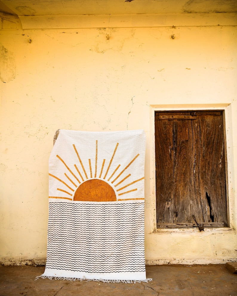 Hand-Block Printed Cotton Rug: Modern Rising Sun Design, 4x6 ft
