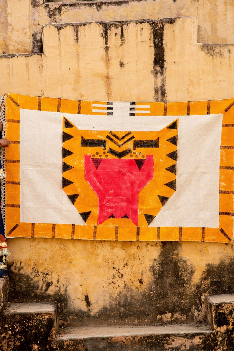 Handmade Block Printed Tiger Rug: Colorful Cotton Area Rug (4x6)