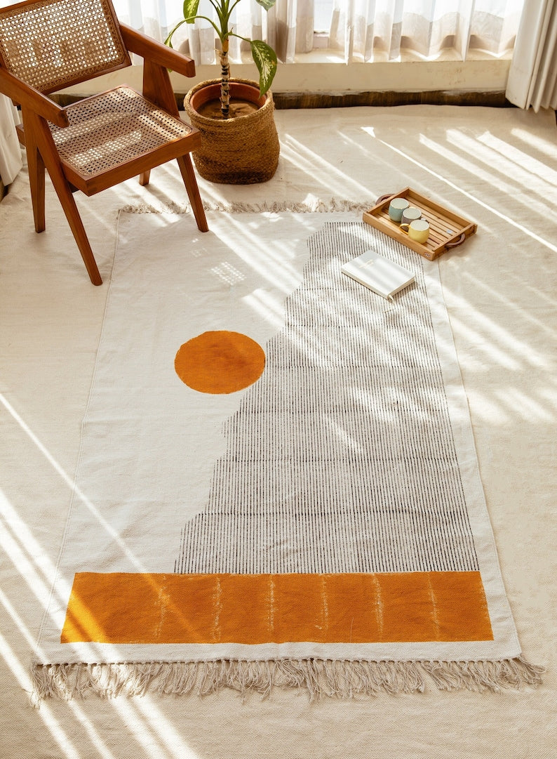 4x6 Handwoven Cotton Dhurrie Rug: Minimalist Block Print Design