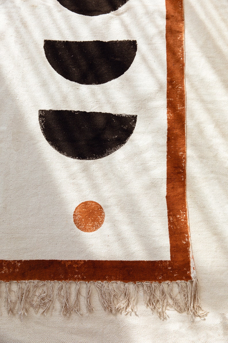 Handmade Cotton Dhurrie Rug: 8x10 White/Brown Block Print Boho Rug