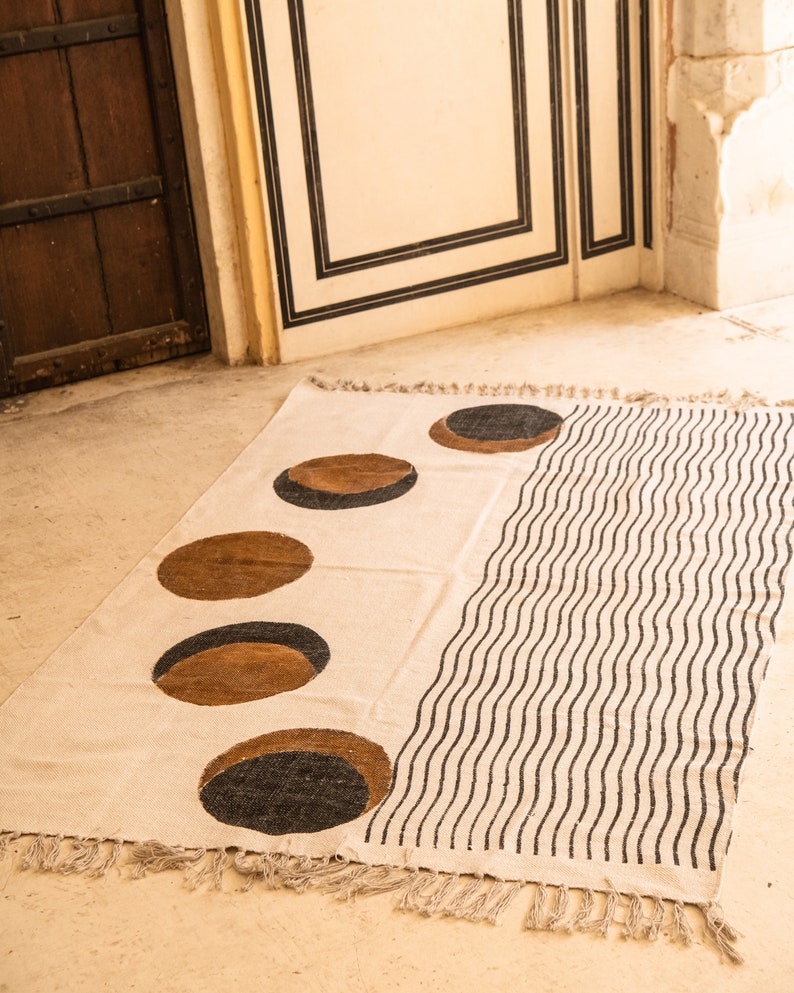 Handmade Moon Phase Cotton Rug: Boho Hand-Block Printed Dhurrie (4x6ft)