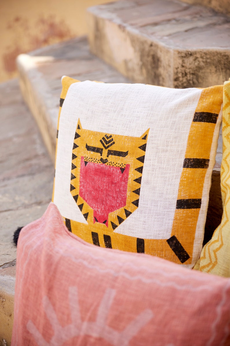 Hand-Block Printed Queen Quilt: Reversible Tiger Palm Cotton Kantha