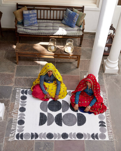 Minimalist Block Print Cotton Rug: Bohemian Abstract Design, 4x6 ft
