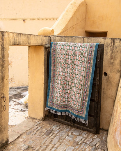 Block Printed Cotton Dhurrie Rug: Turquoise Lotus Design