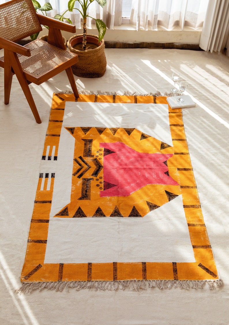 Handmade Block Printed Tiger Rug: Colorful Cotton Area Rug (4x6)